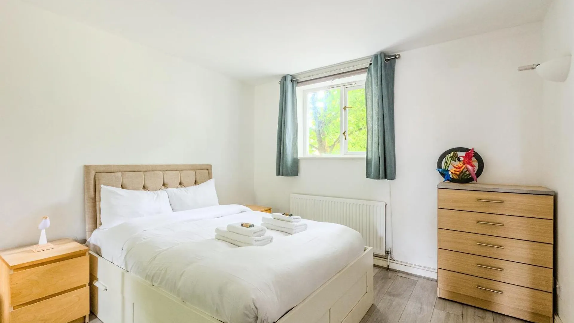 Peaceful 1Br Near Canary Warf, 2Min Thames River ロンドン イギリス