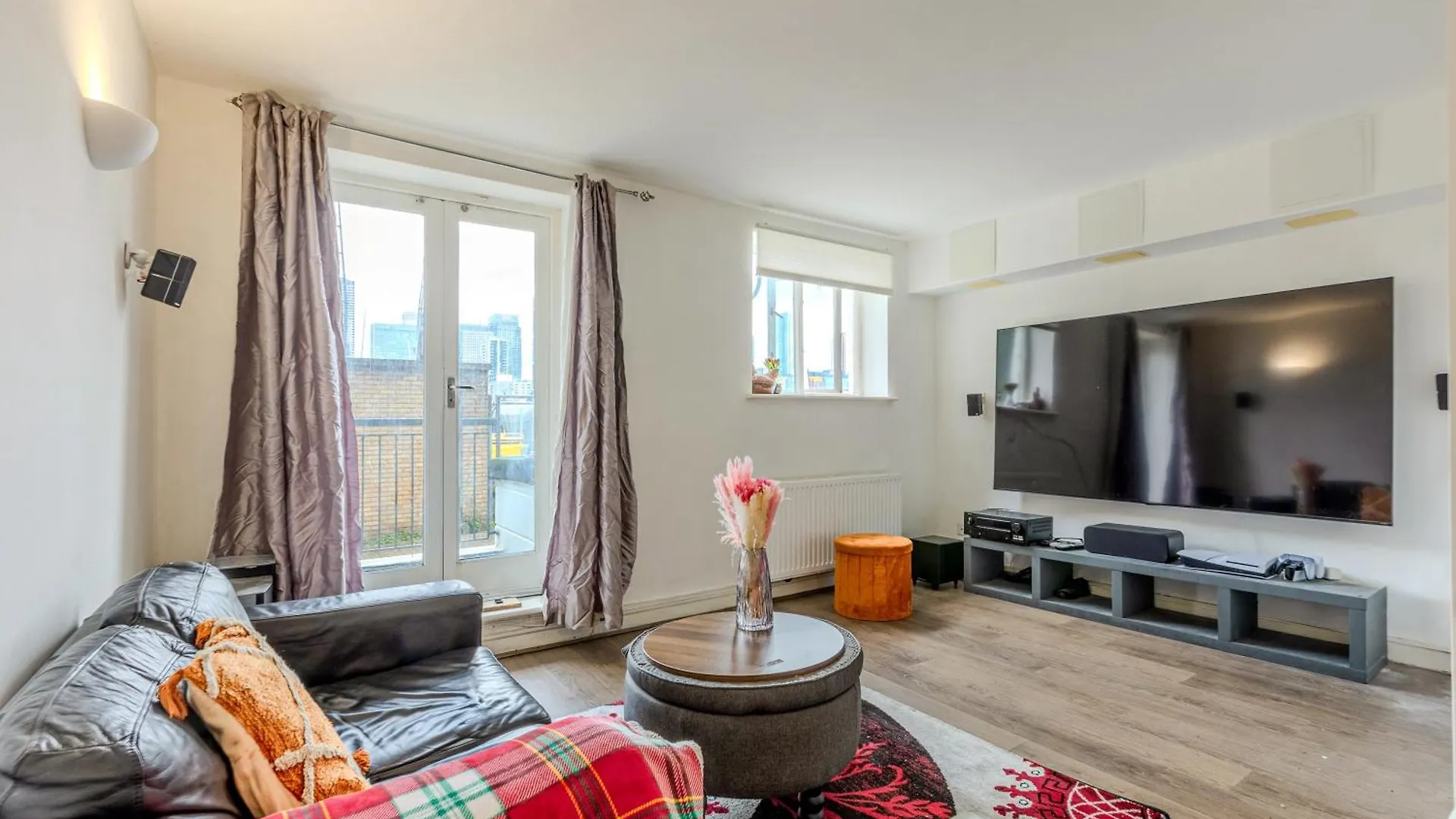 Peaceful 1Br Near Canary Warf, 2Min Thames River contacts