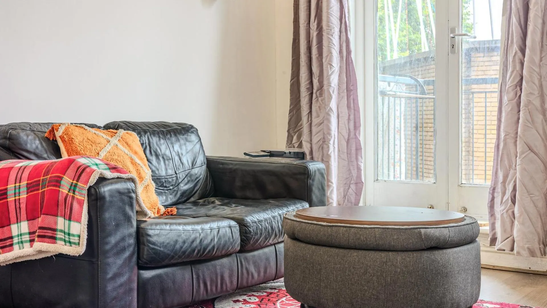 Peaceful 1Br Near Canary Warf, 2Min Thames River London 0*,  United Kingdom